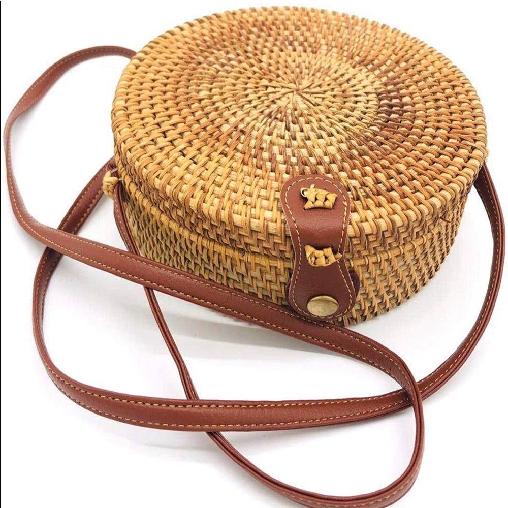 Handwoven rattan bag | round | summer
